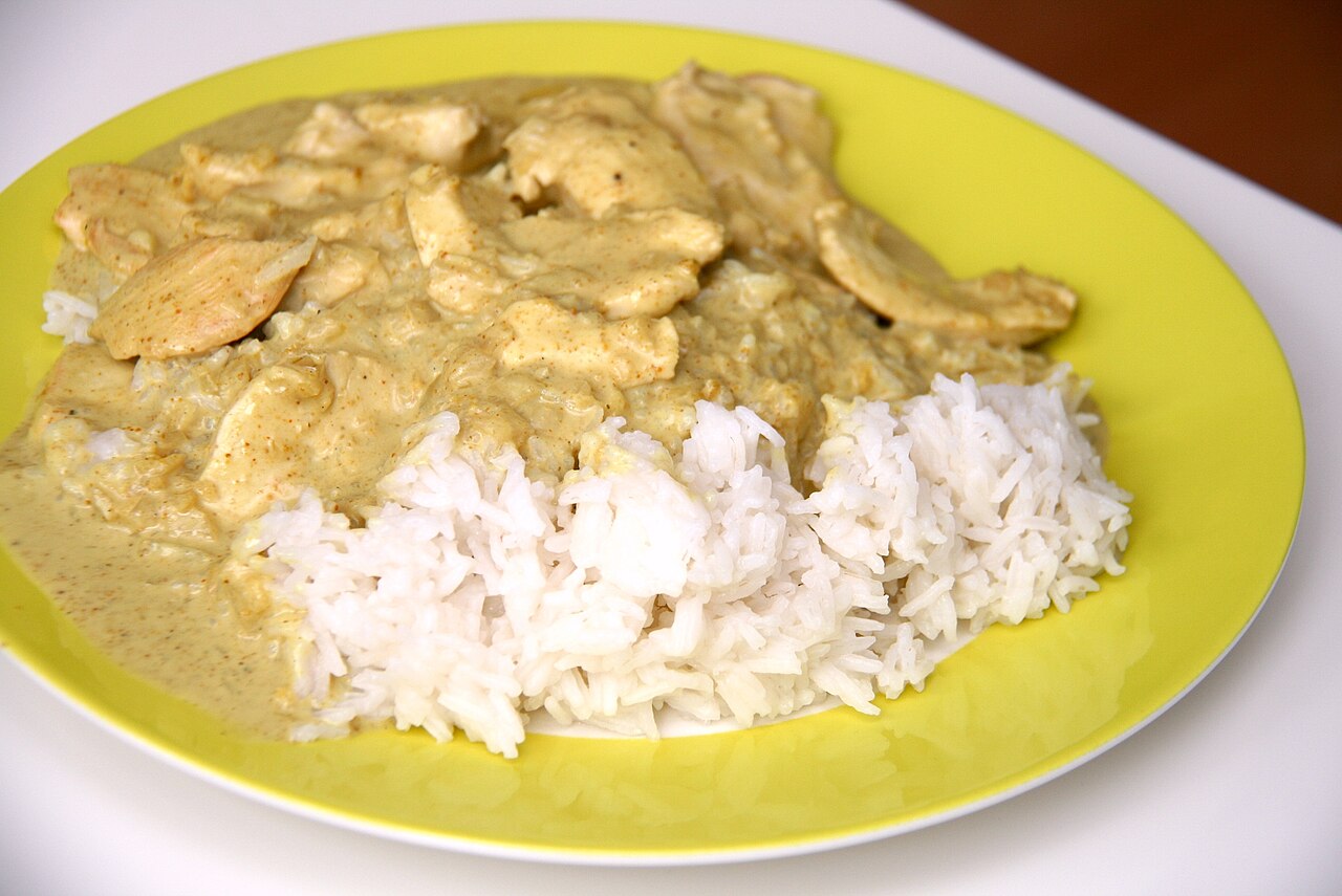 A bowl of chicken curry