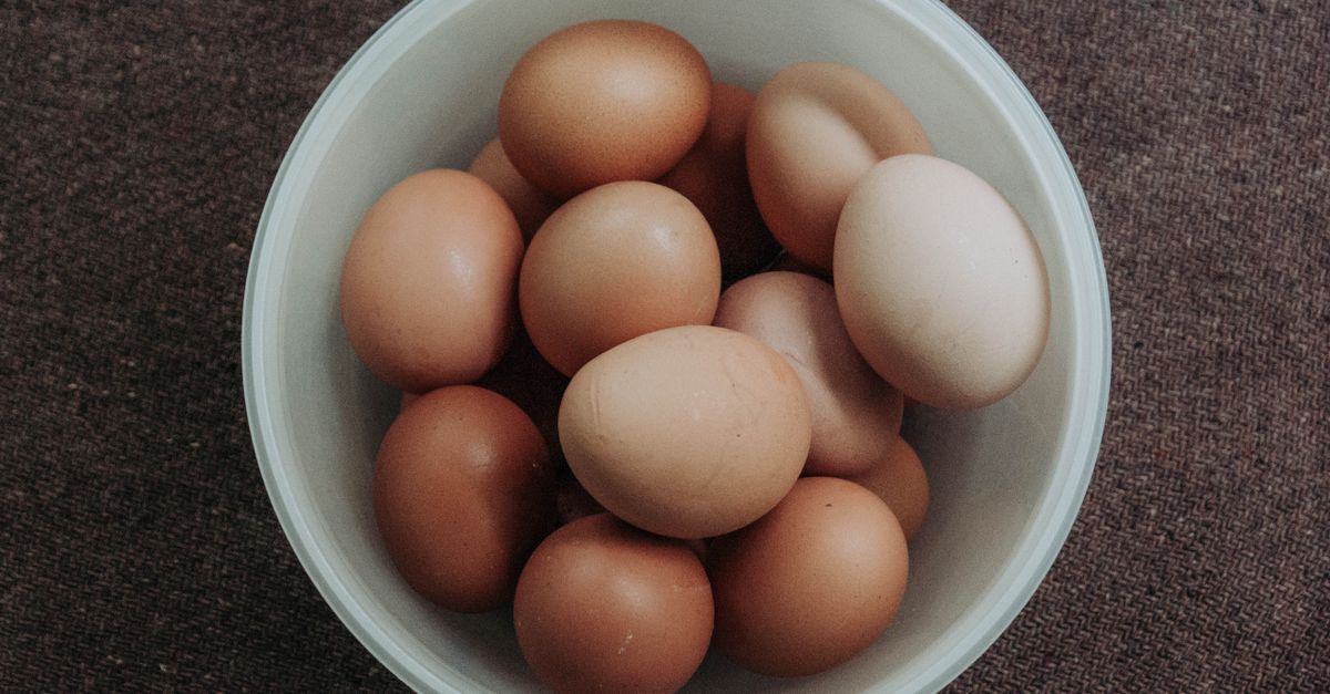 Fresh eggs in a bowl